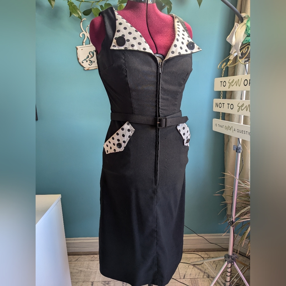 Pin up style wiggle dress